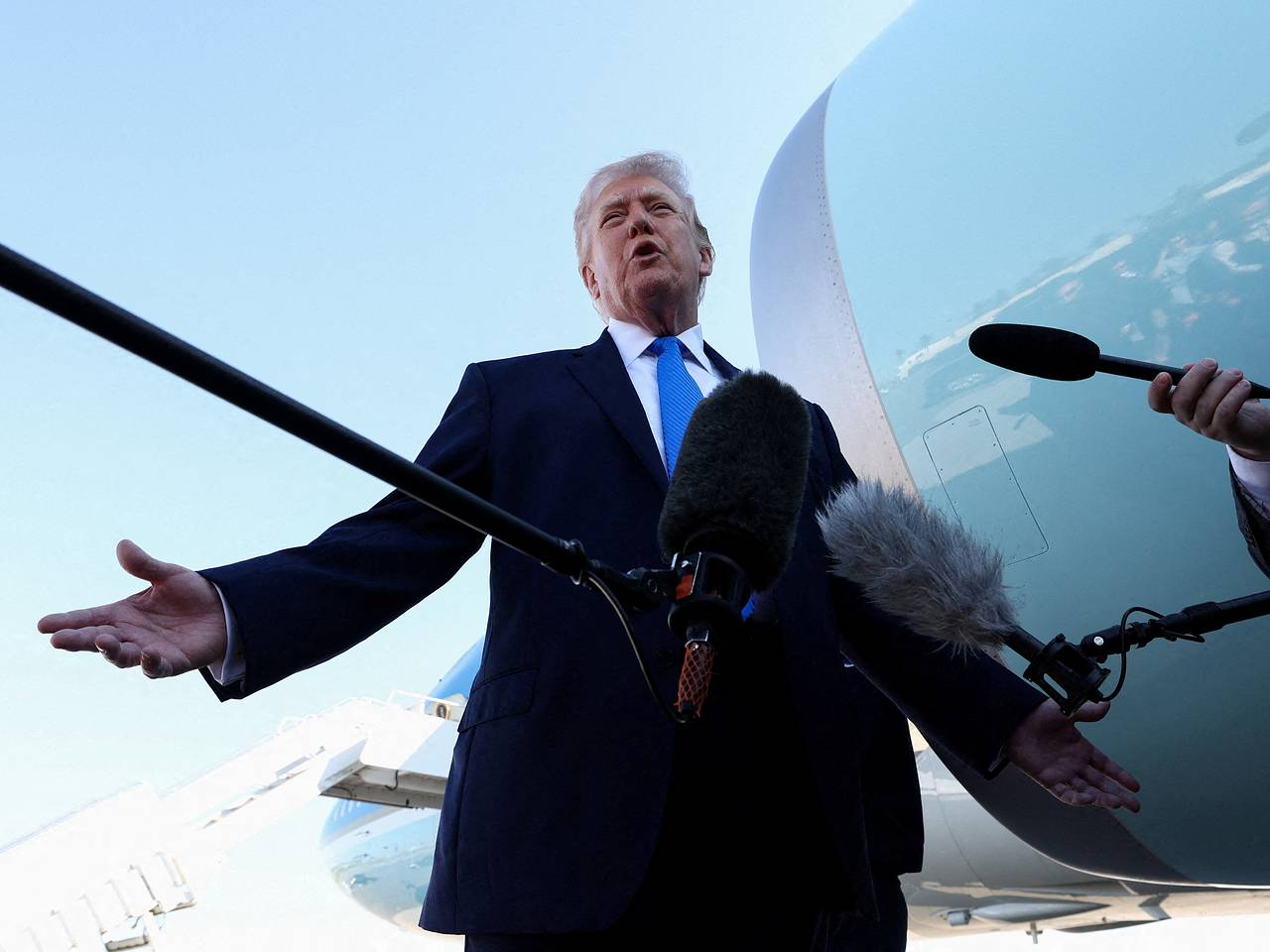 Трамп якобы назначил дату окончания войны с Ираном ради награды