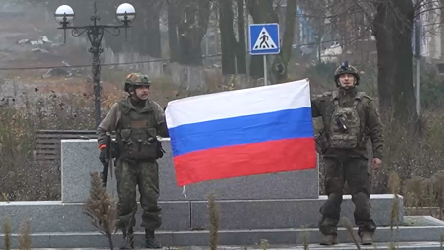
                    Герой России Ивикеев поделился подробностями освобождения Красноармейска

        