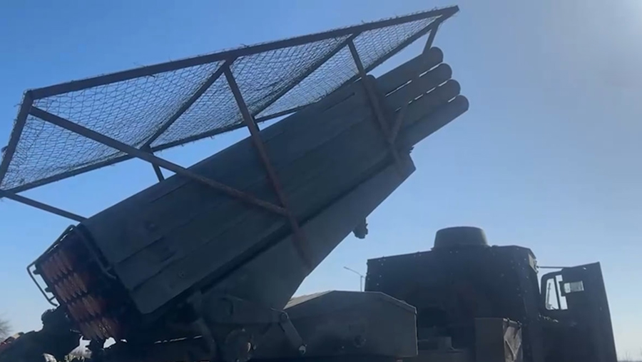 
                    Расчет БМ-21 &laquo;Град&raquo; уничтожил площадки запуска и пункты управления БПЛА ВСУ

        