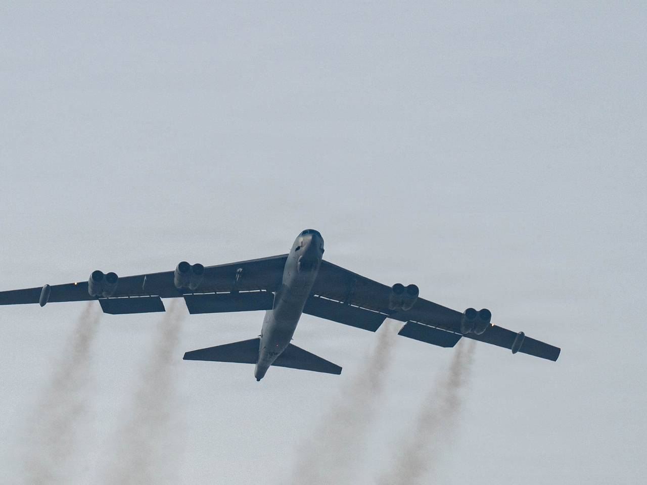 Два американских бомбардировщика направились в сторону Ближнего Востока