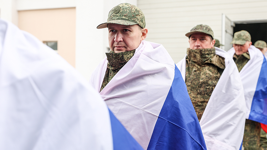 
                    Самолет с освобожденными из плена ВСУ солдатами ВС РФ приземлился в Подмосковье

        