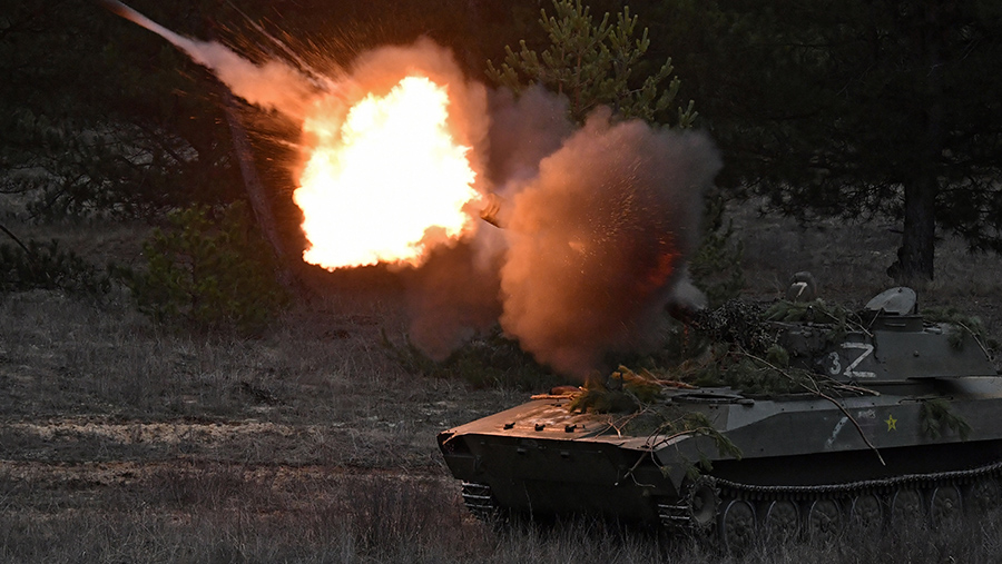 
                    Расчеты САУ 2С1 &laquo;Гвоздика&raquo; уничтожили блиндажи ВСУ в Запорожской области

        
