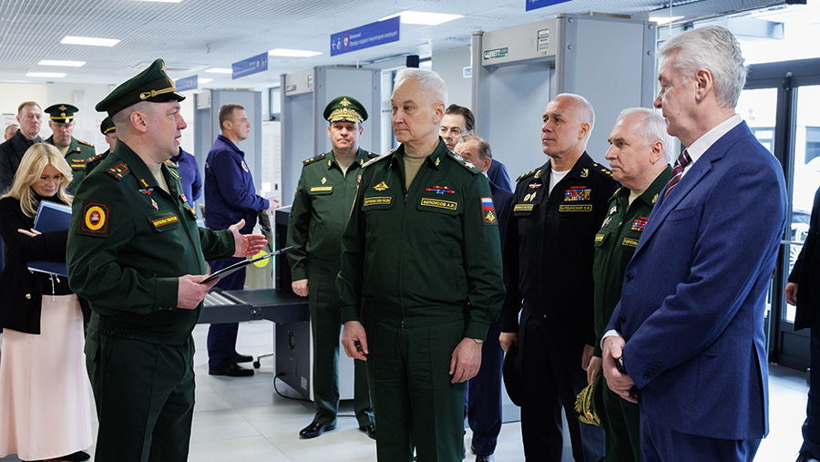 
                    Белоусов оценил ход комплектования ВС РФ военными по контракту

        