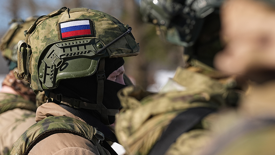
                    Путин указал на участие представителей малых народов РФ &laquo;плечом к плечу&raquo; в СВО

        