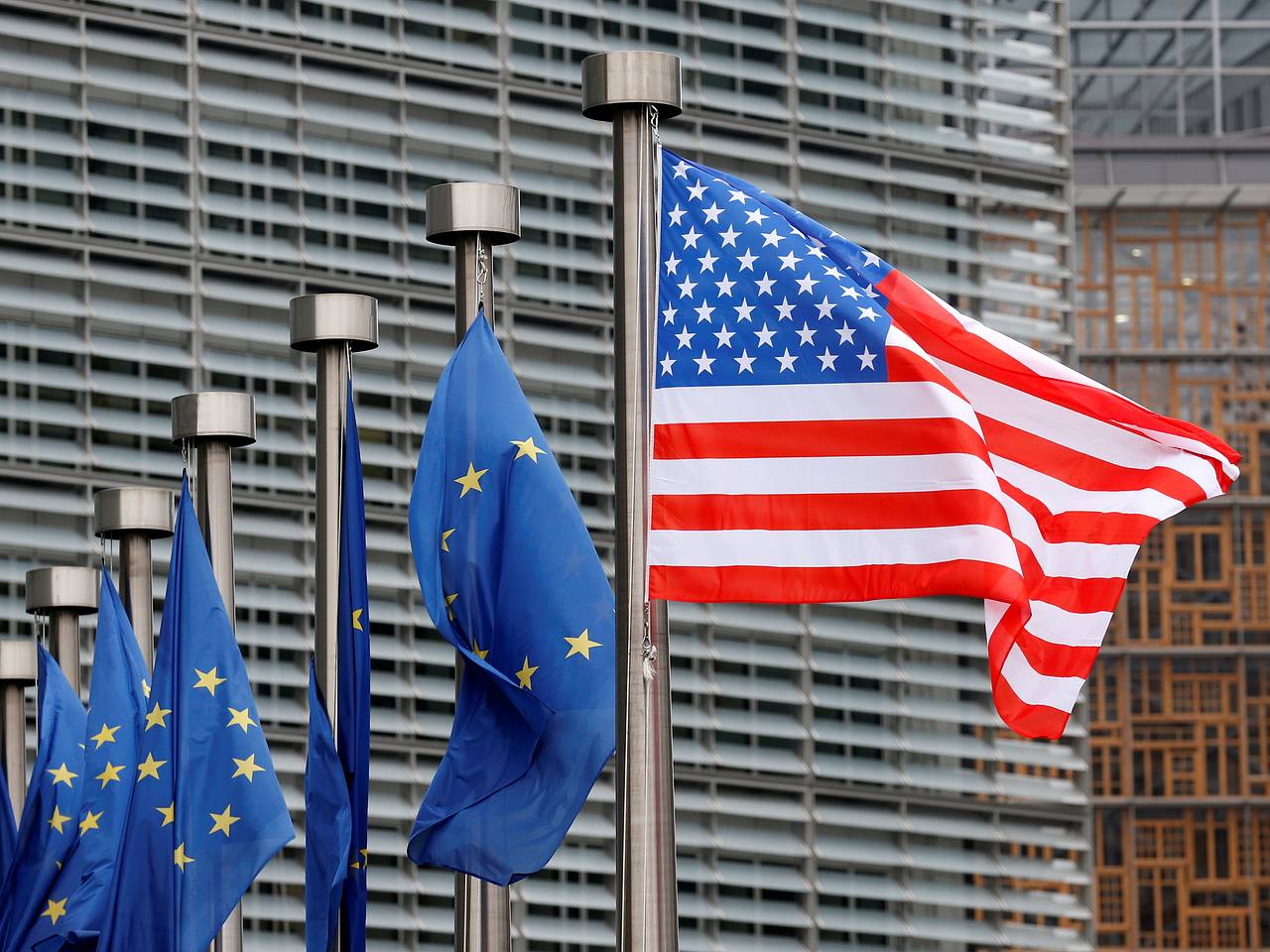 Экс-дипломат предрек неизбежный уход США из Европы