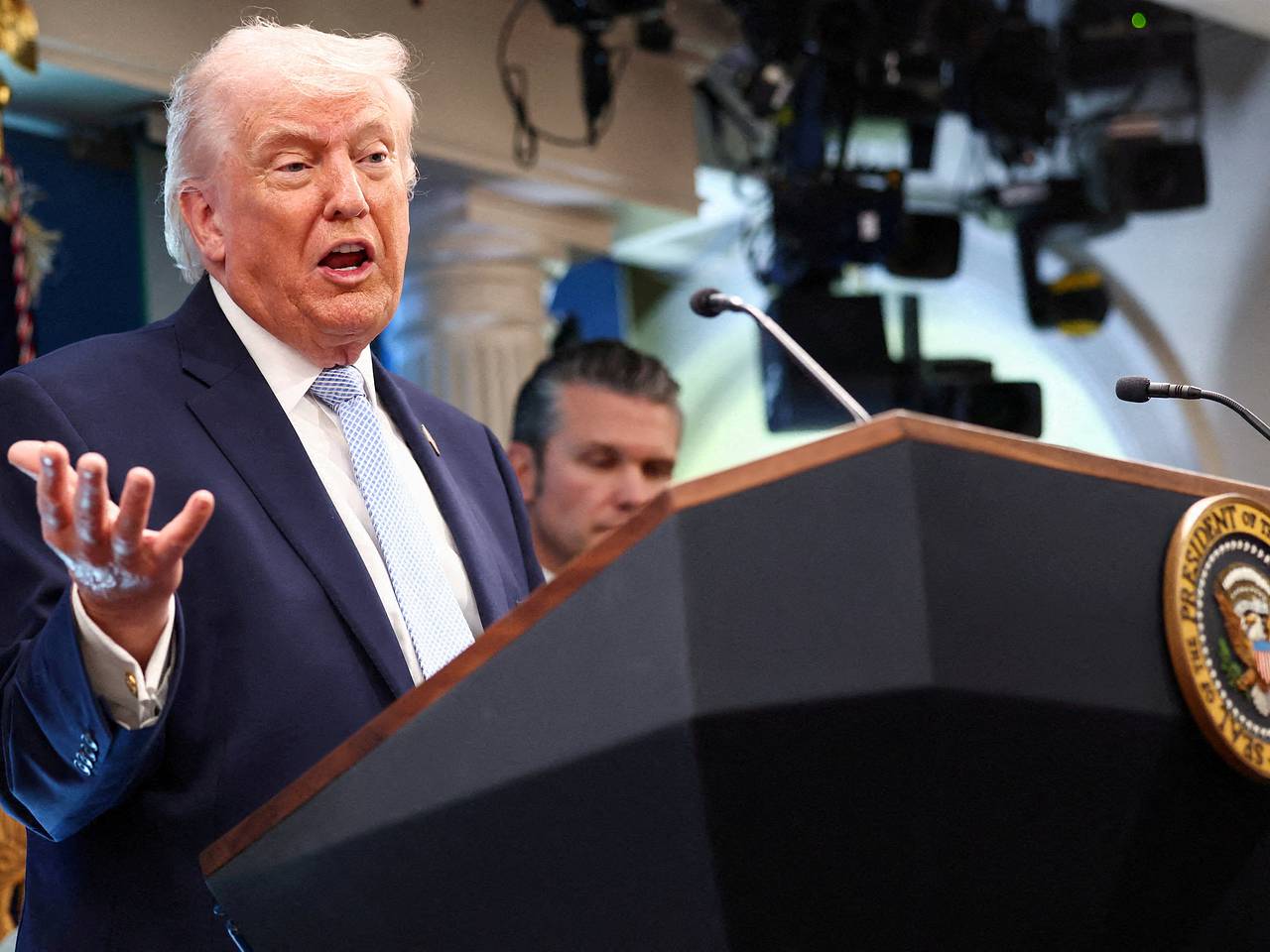 Трамп пригрозил Ирану новыми ударами