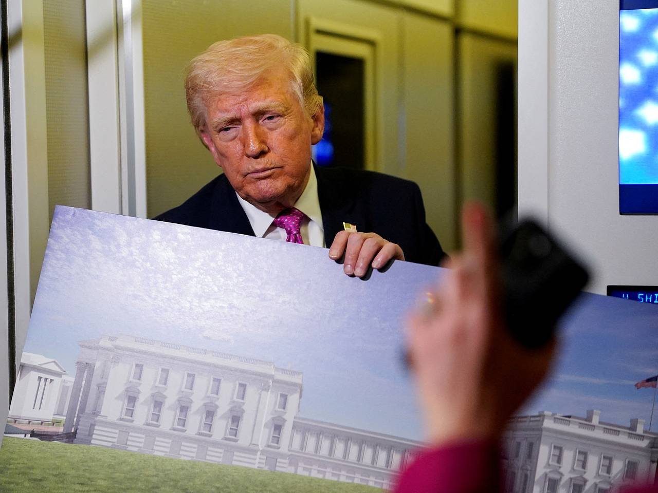 Трамп выложил видео ударов по Тегерану и заявил об убийстве руководителей Ирана