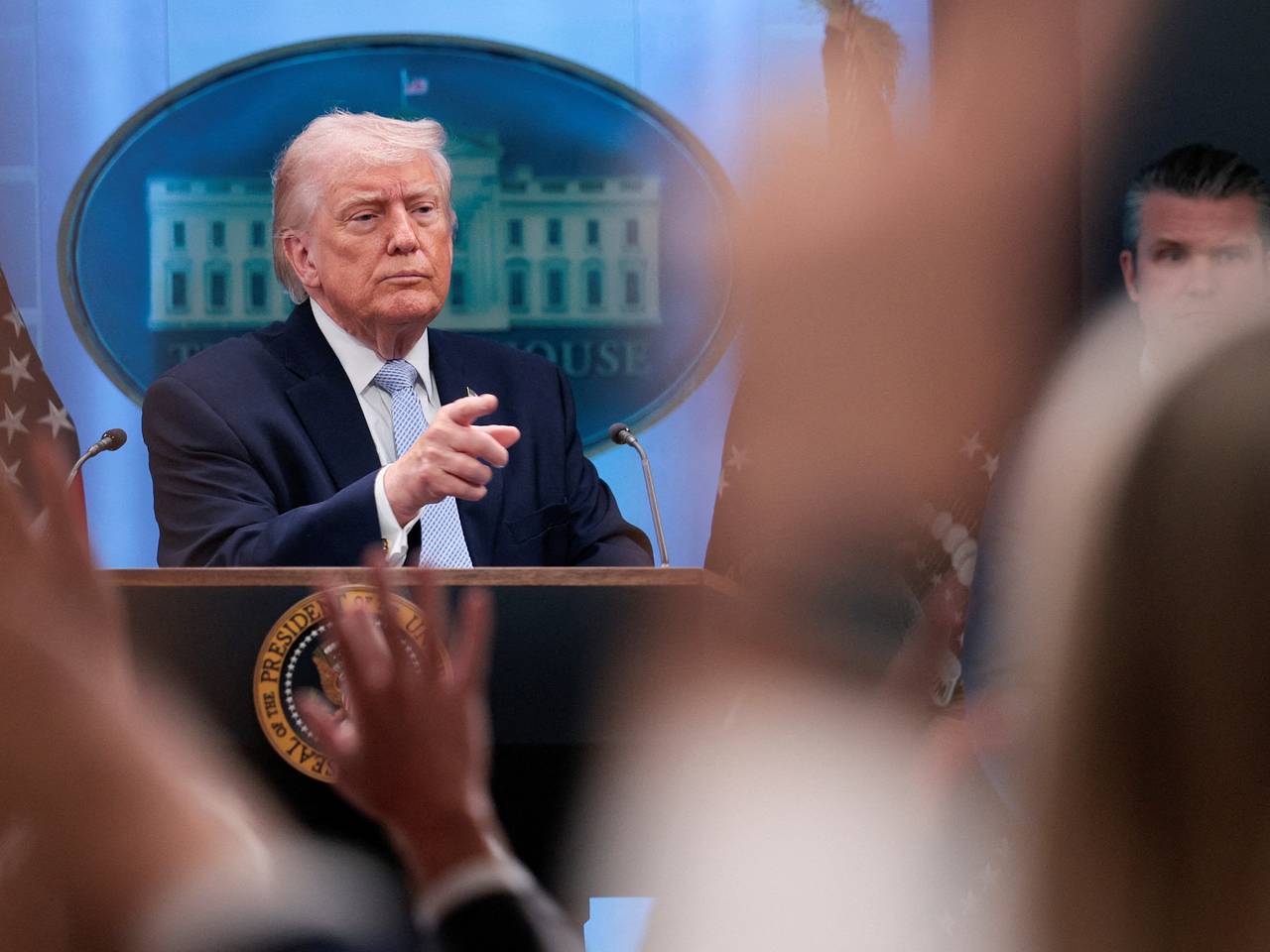 Трамп объяснил безумную идею с уничтожением самолетов США