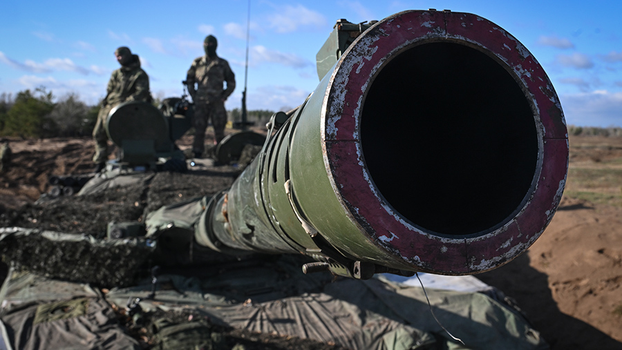 
                    Боевики ВСУ в течение недели безуспешно пытались уничтожить российский танк

        