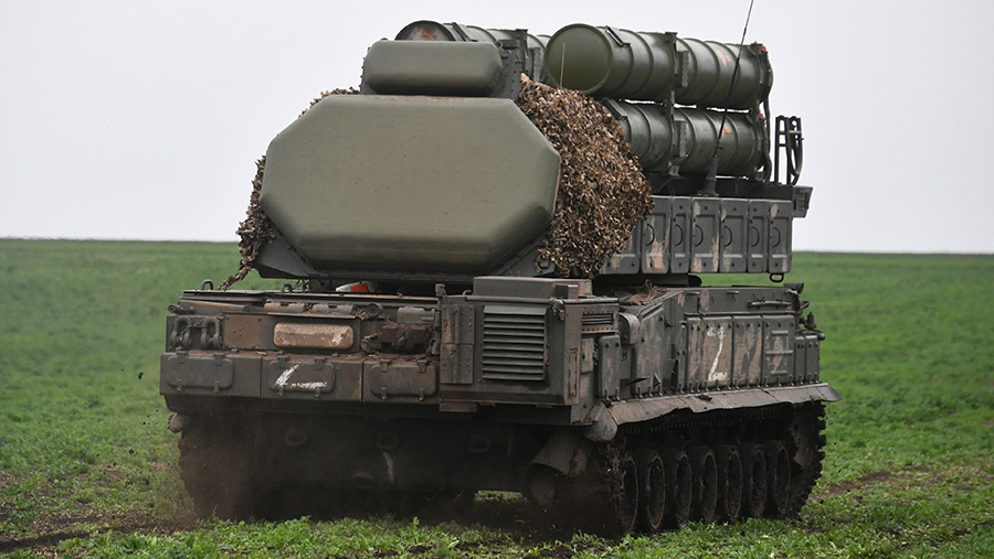 
                    Силы ПВО уничтожили 348 украинских БПЛА над территорией России за ночь

        