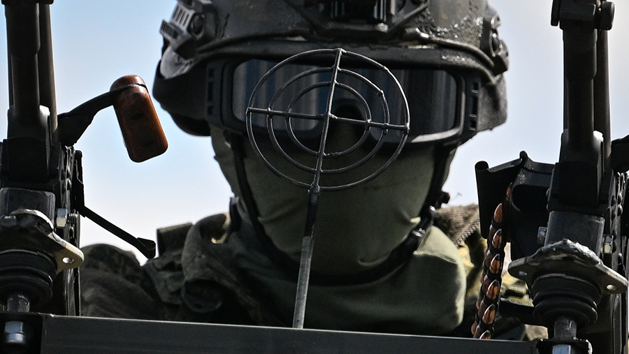 
                    Все группировки войск РФ в зоне СВО строго соблюдают режим прекращения огня

        