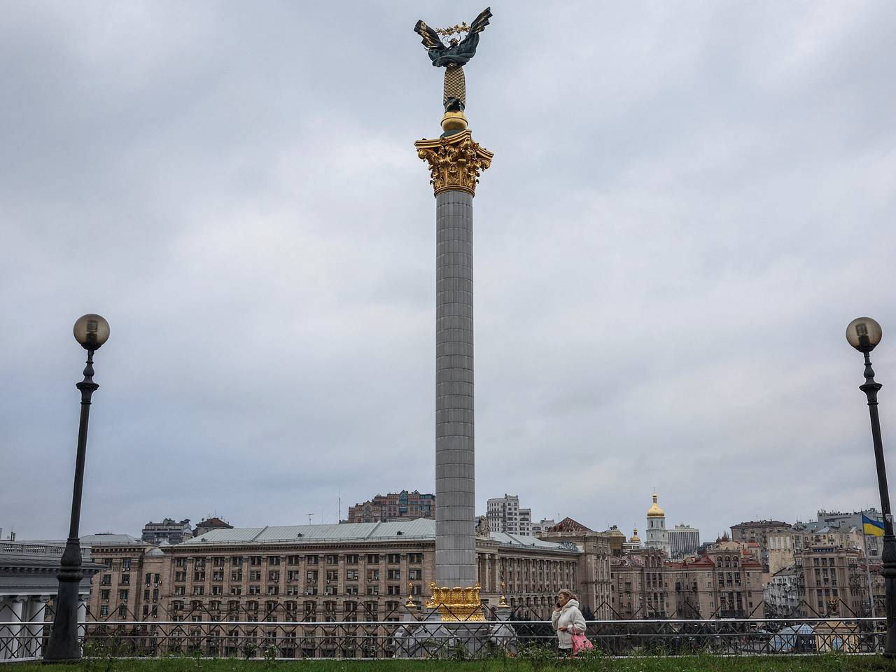 Коррупцию признали недостаточным основанием для прекращения помощи Украине
