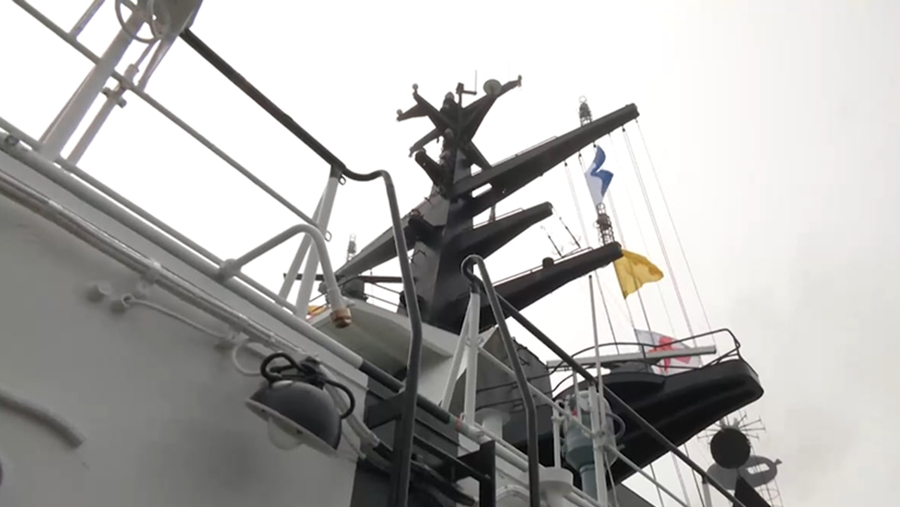 
                    Тихоокеанский флот провел учение по спасению экипажа подводной лодки

        