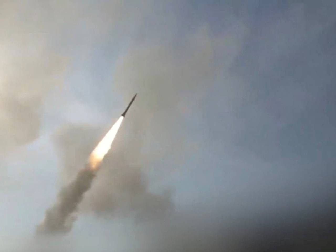 Иран вновь закрыл Ормузский пролив. В ответ США заявили о &laquo;плохом выборе&raquo; Тегерана и начали третью волну ударов
