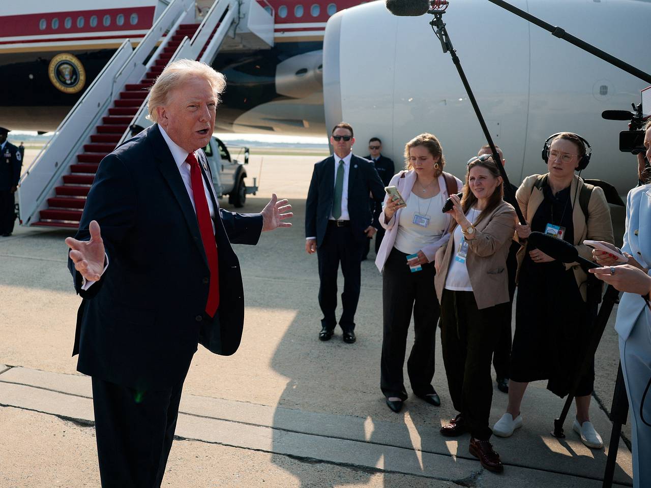 Трамп ответил на вопрос о возобновлении войны с Ираном