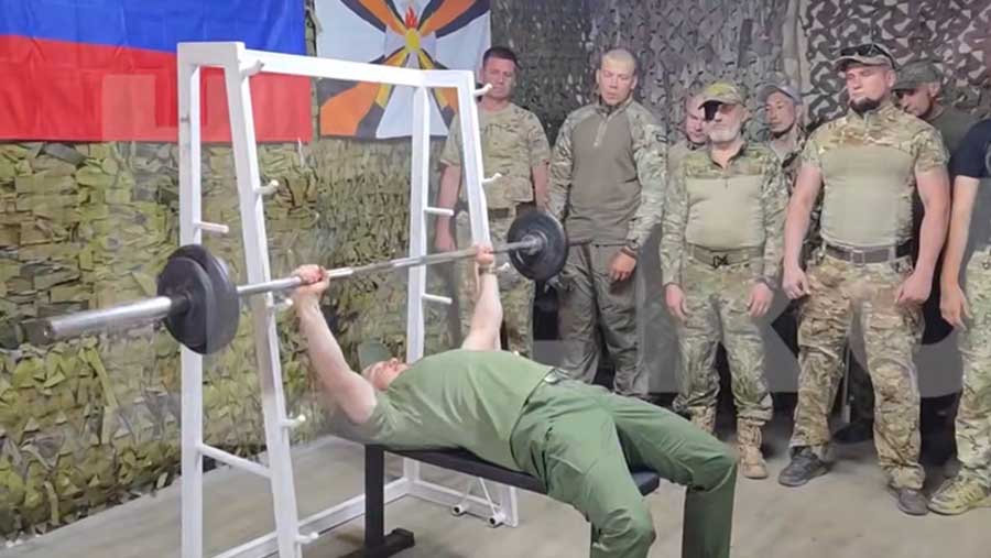 
                    Бойцы ВС РФ отметили День ветерана боевых действий спортивным праздником

        
