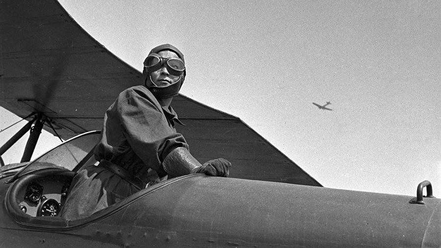 
                    С 1960 года боевые документы о ВОВ выпускались в виде микрофильмов

        