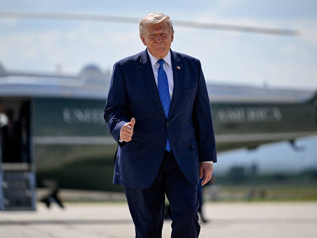 Иран обратился к Трампу на фоне его решения о мощном ударе
